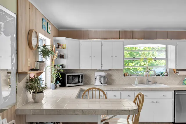 $1,649,000 | 1112 Grand Street, Unit AND HALF LOT, Key Largo, FL 33037