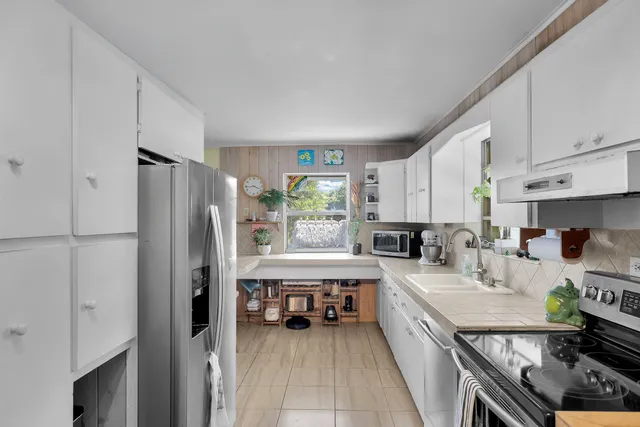 $1,649,000 | 1112 Grand Street, Unit AND HALF LOT, Key Largo, FL 33037