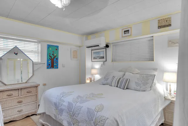 $1,649,000 | 1112 Grand Street, Unit AND HALF LOT, Key Largo, FL 33037