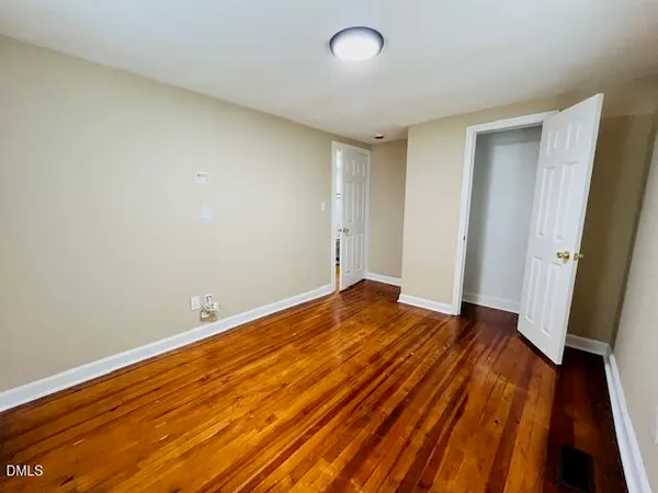 $1,500 | 422 Conover Street, Fuquay-Varina, NC 27526