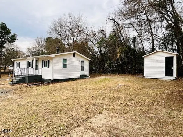 $1,500 | 422 Conover Street, Fuquay-Varina, NC 27526