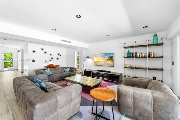 $18,000 | 741 86th Street, Miami Beach, FL 33141