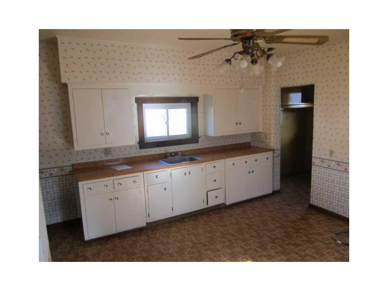 506 Fairground Hill Road Butler, PA 16001 - Photo 7 of 11 Kitchen.