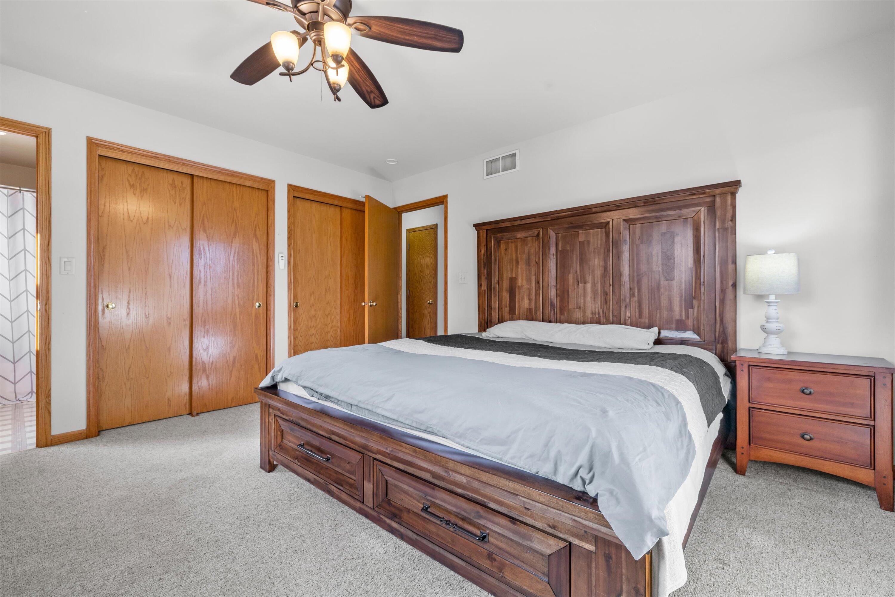 702 Fox Knoll Drive Rochester, WI 53185 - Photo 14 of 40 07-IMG_2195