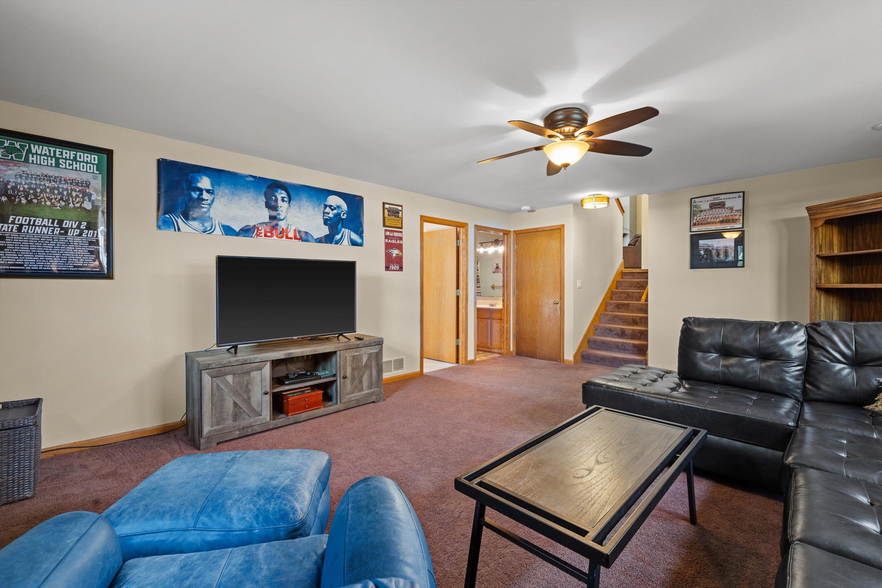 702 Fox Knoll Drive Rochester, WI 53185 - Photo 21 of 40 24-IMG_2285