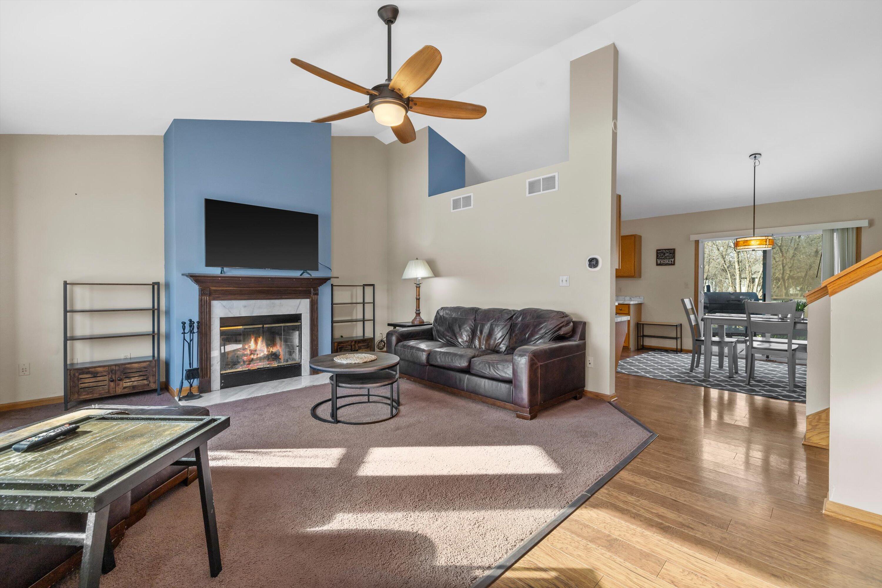 702 Fox Knoll Drive Rochester, WI 53185 - Photo 3 of 40 10-IMG_2213