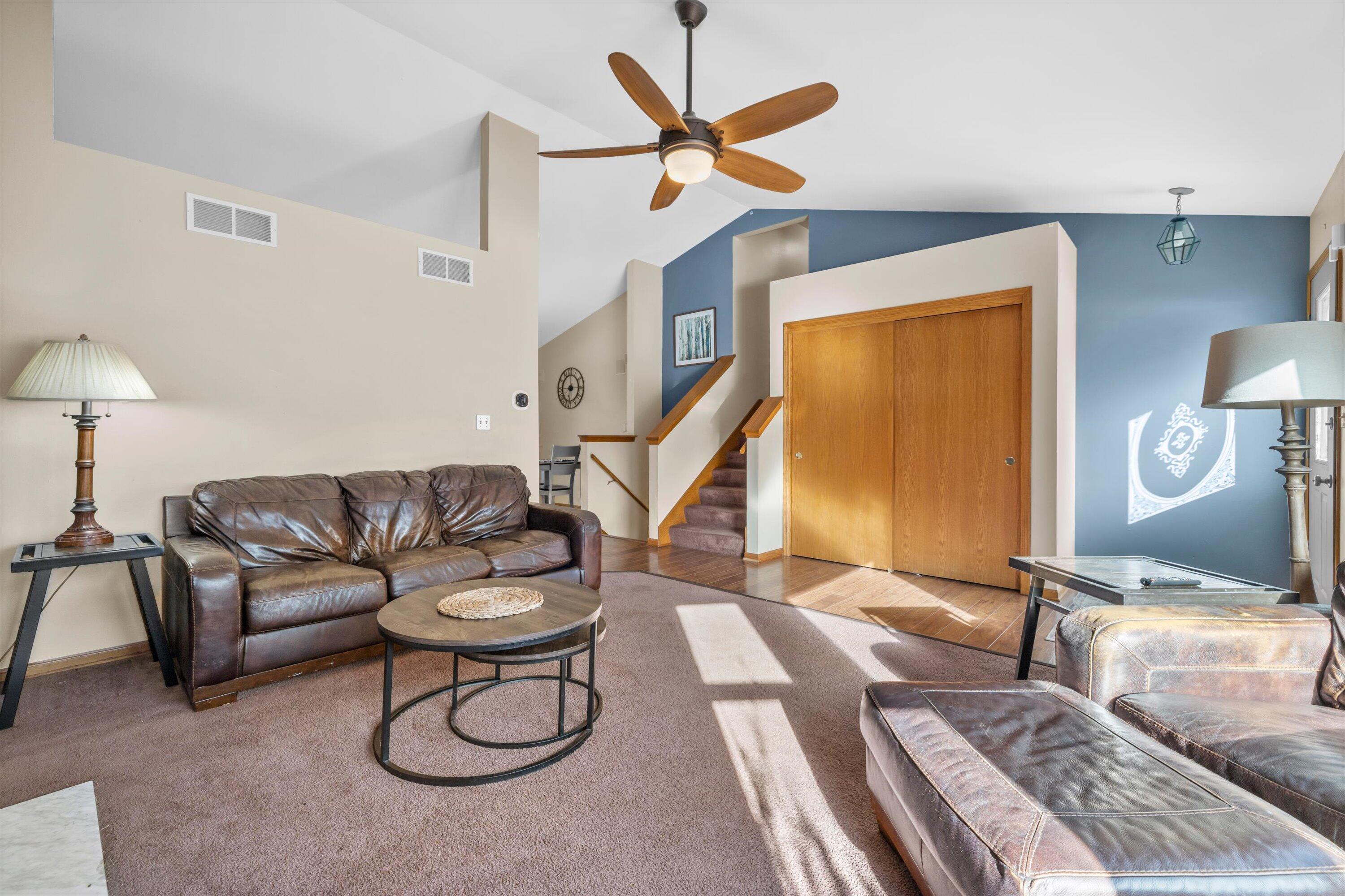 702 Fox Knoll Drive Rochester, WI 53185 - Photo 6 of 40 11-IMG_2216