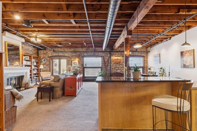 $460,000 | 702 North 1st Street, Unit 521, Minneapolis, MN 55401