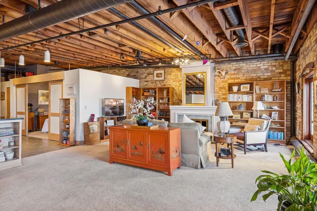 $460,000 | 702 North 1st Street, Unit 521, Minneapolis, MN 55401