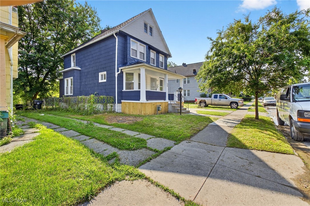 429 Arbor Road Cleveland, OH 44108 - Photo 2 of 27 Gallery Image 2