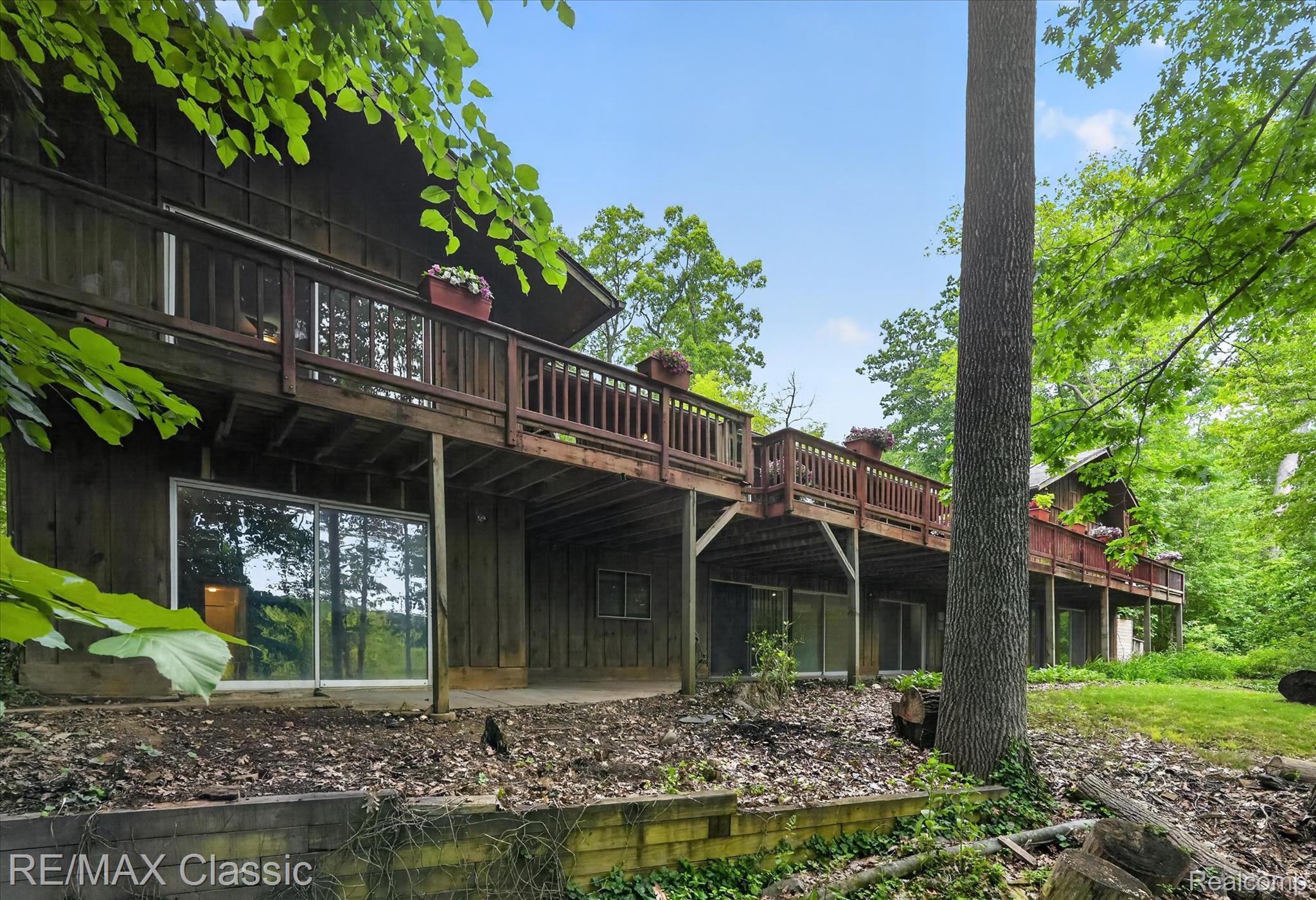 12189 Gage Road Holly, MI 48442 - Photo 52 of 69 54-12189-Gage-Rd-WindowStill.jpg