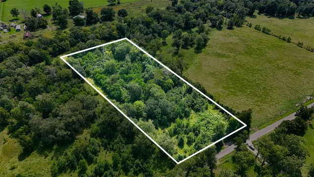 $185,000 | 1401 County Road 2061, Hull, TX 77564