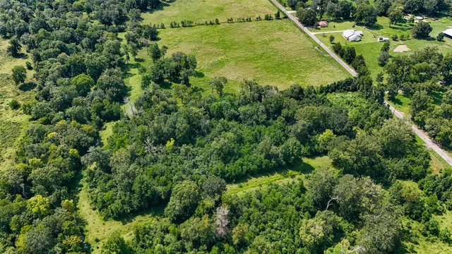 $185,000 | 1401 County Road 2061, Hull, TX 77564