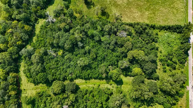 $185,000 | 1401 County Road 2061, Hull, TX 77564