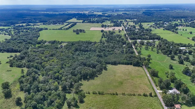 $185,000 | 1401 County Road 2061, Hull, TX 77564