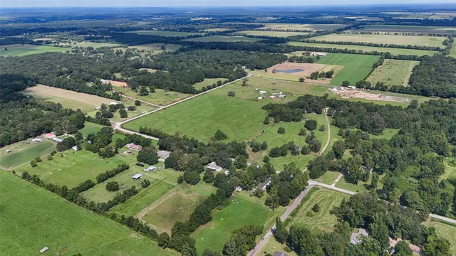 $185,000 | 1401 County Road 2061, Hull, TX 77564