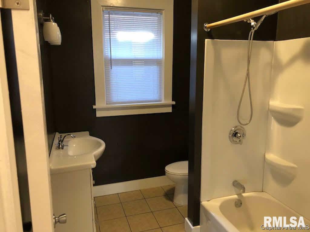 1717 South College Street Springfield, IL 62704 - Photo 17 of 20 Gallery Image 17