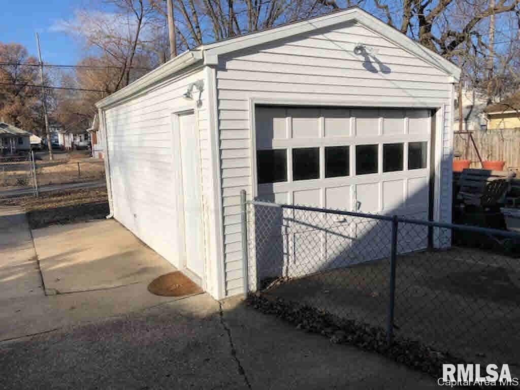 1717 South College Street Springfield, IL 62704 - Photo 19 of 20 Gallery Image 19