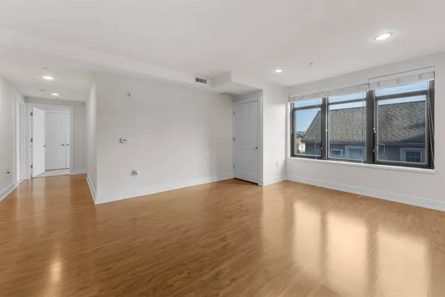 $2,995 | 1040 John F. Kennedy Boulevard, Unit 602, Bayonne, NJ 07002