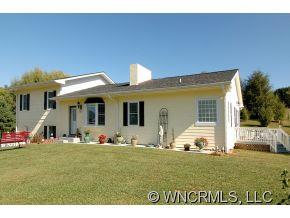 228 Palmer Road Waynesville, NC 28786 - Photo 2 of 11 Gallery Image 2