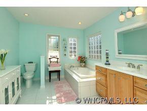 228 Palmer Road Waynesville, NC 28786 - Photo 7 of 11 Gallery Image 7