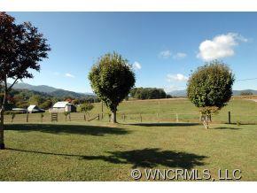 228 Palmer Road Waynesville, NC 28786 - Photo 9 of 11 Gallery Image 9