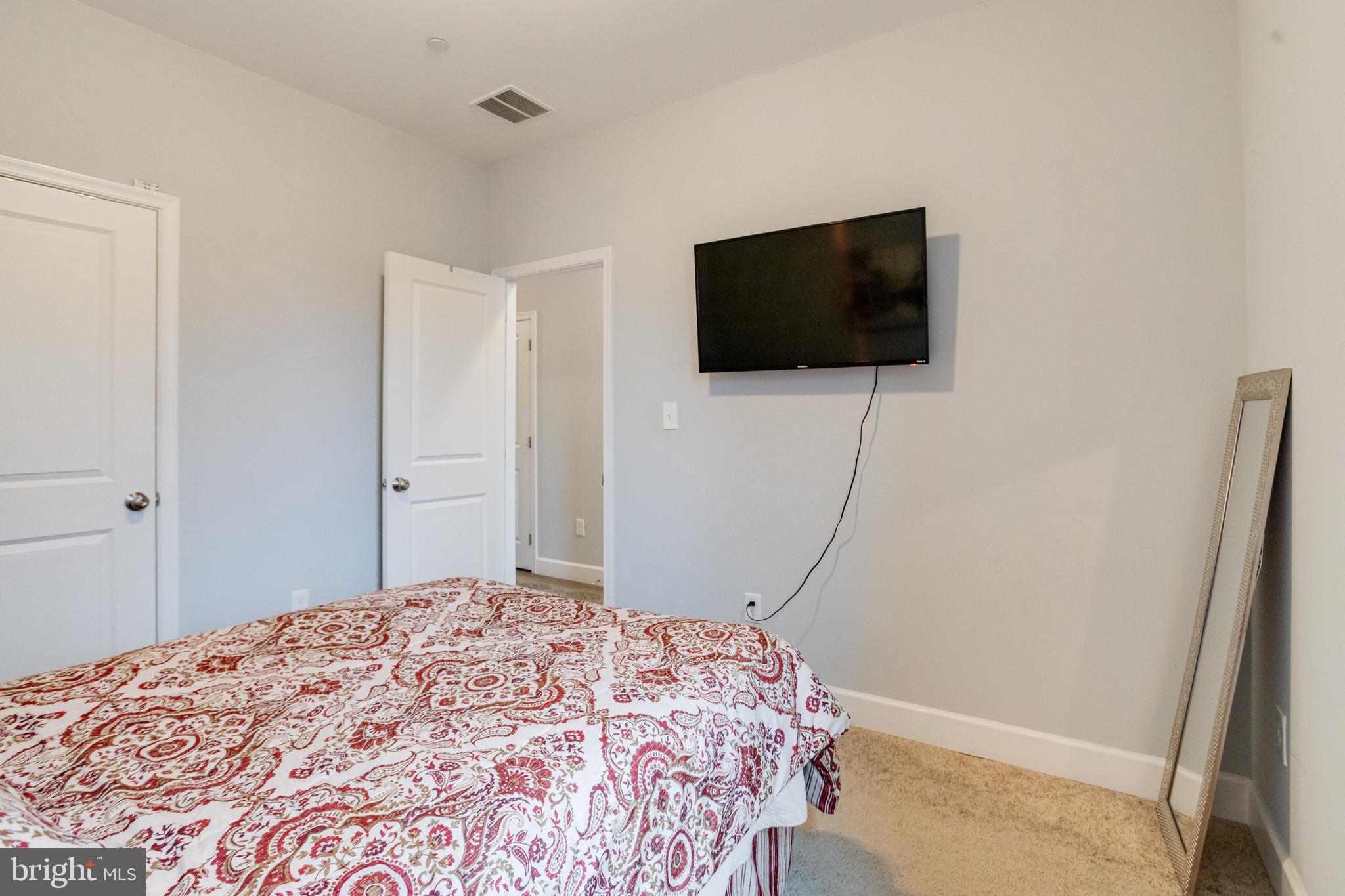 708 Hyde Park Road Essex, MD 21221 - Photo 41 of 65