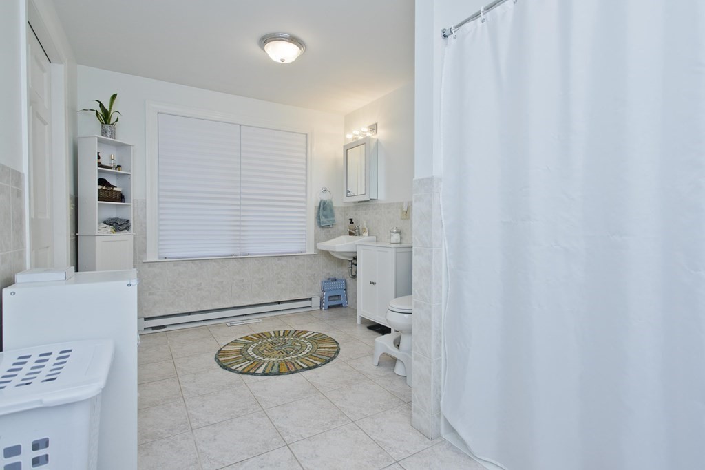 88 Porter Road East Longmeadow, MA 01028 - Photo 16 of 31 Gallery Image 16