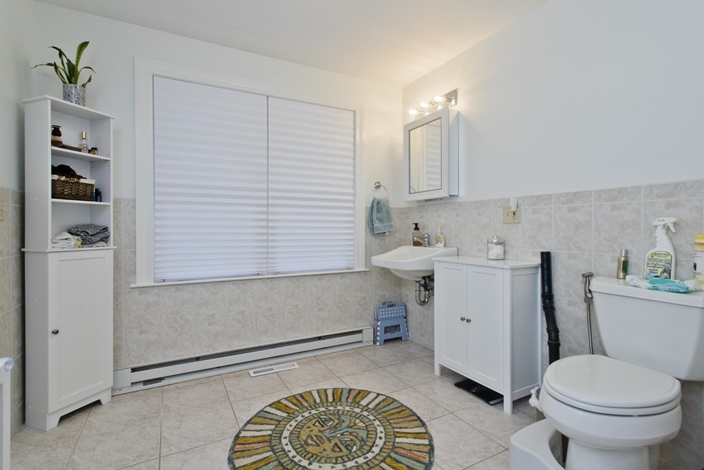 88 Porter Road East Longmeadow, MA 01028 - Photo 17 of 31 Gallery Image 17