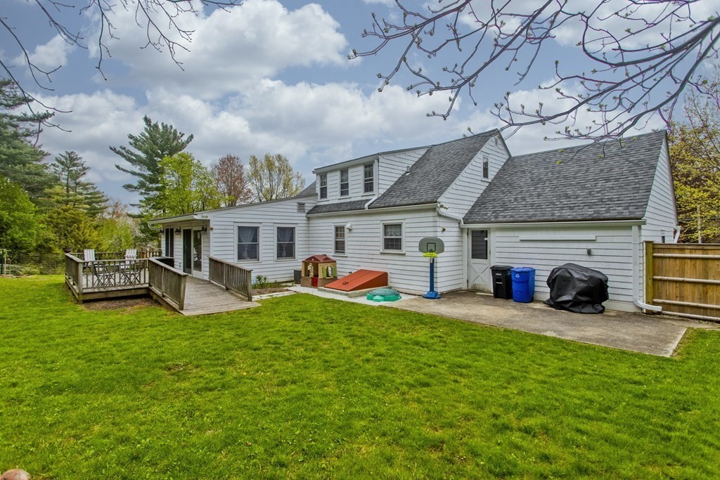 88 Porter Road East Longmeadow, MA 01028 - Photo 27 of 31 Gallery Image 27