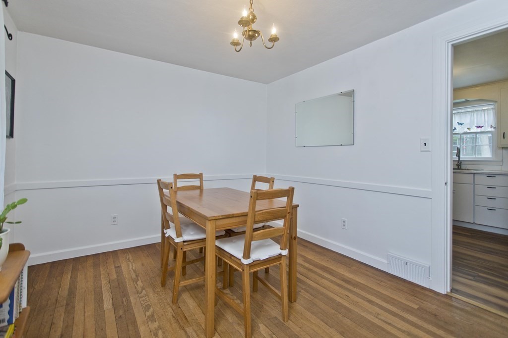 88 Porter Road East Longmeadow, MA 01028 - Photo 8 of 31 Gallery Image 8