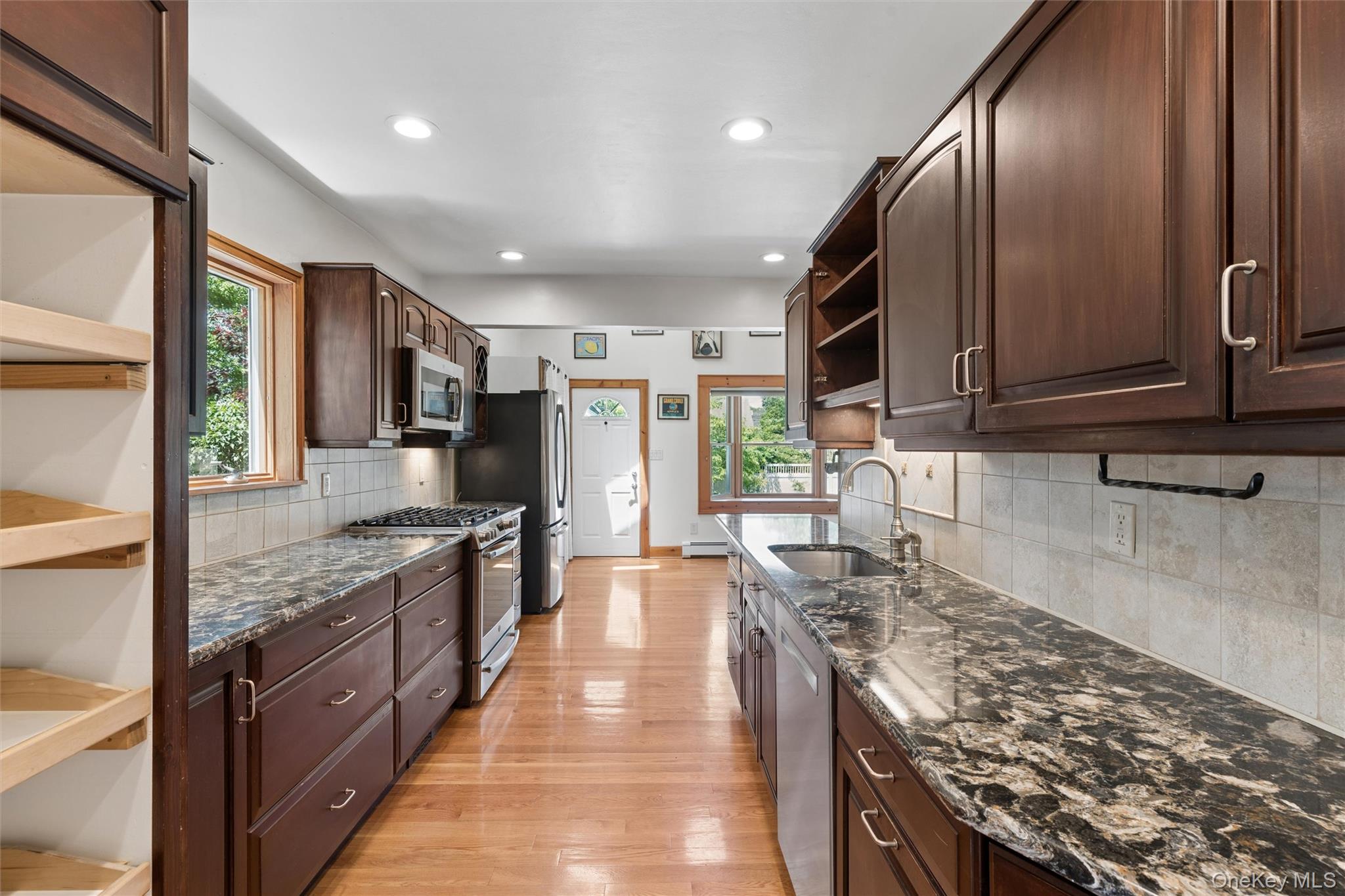 1749 Commonwealth Avenue Merrick, NY 11566 - Photo 10 of 32