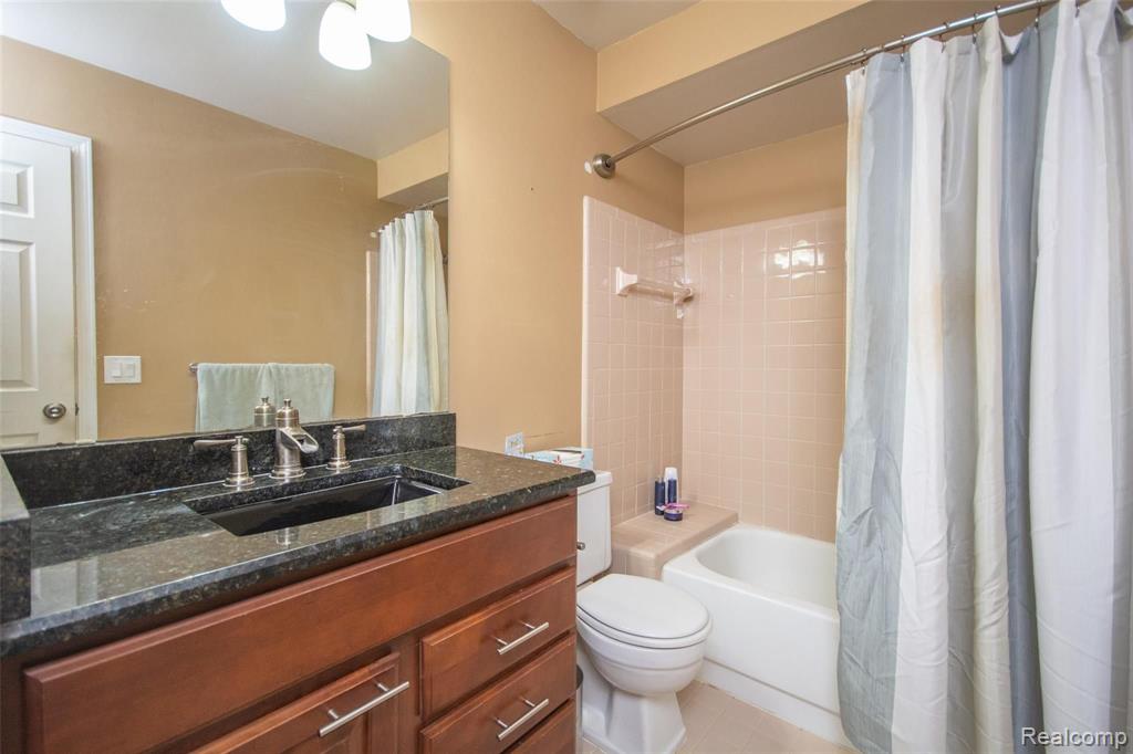 1491 Colony Drive Rochester Hills, MI 48307 - Photo 19 of 32