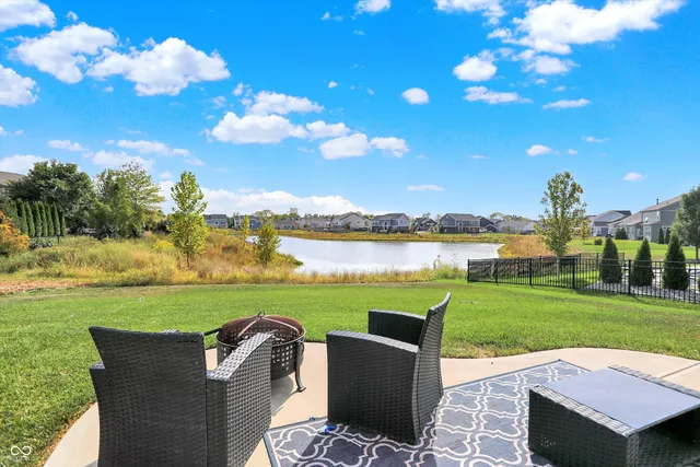 $399,500 | 6533 West Treeline Lane, McCordsville, IN 46055