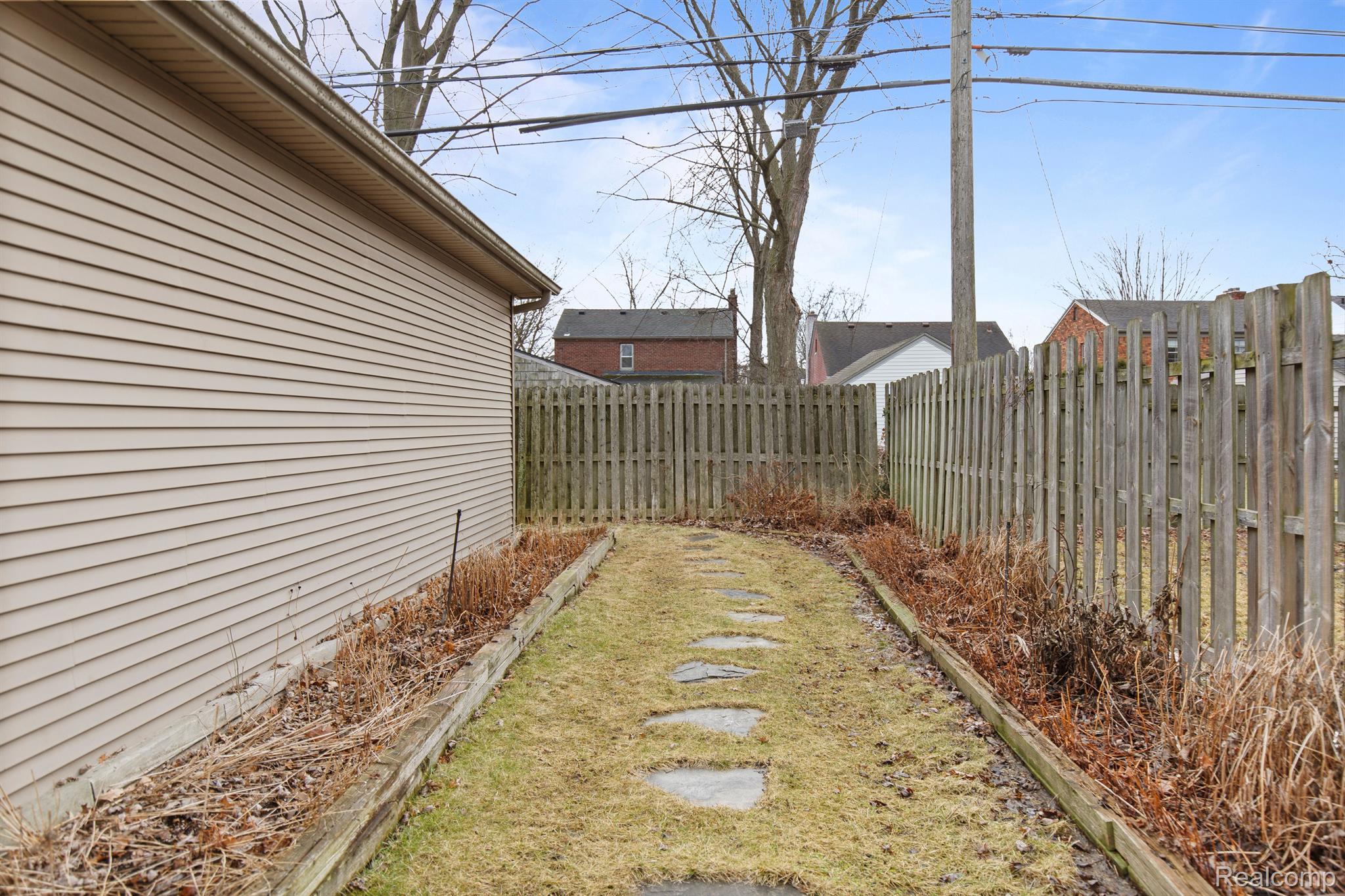 1395 Roslyn Road Grosse Pointe, MI 48236 - Photo 41 of 43