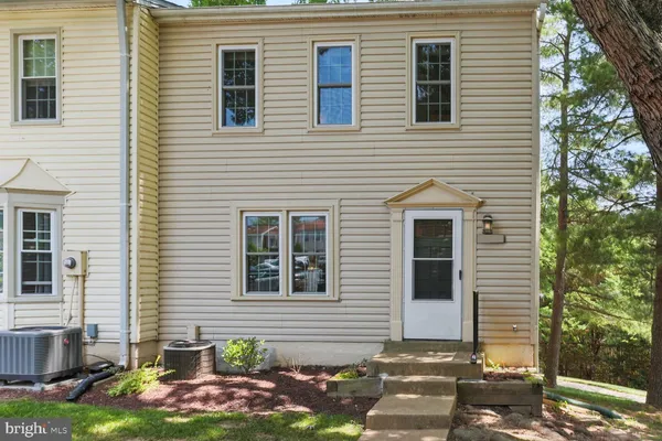 $425,000 | 6439 Birch Leaf Court, Unit 31B, Burke, VA 22015