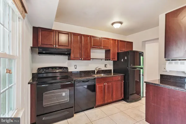 $425,000 | 6439 Birch Leaf Court, Unit 31B, Burke, VA 22015