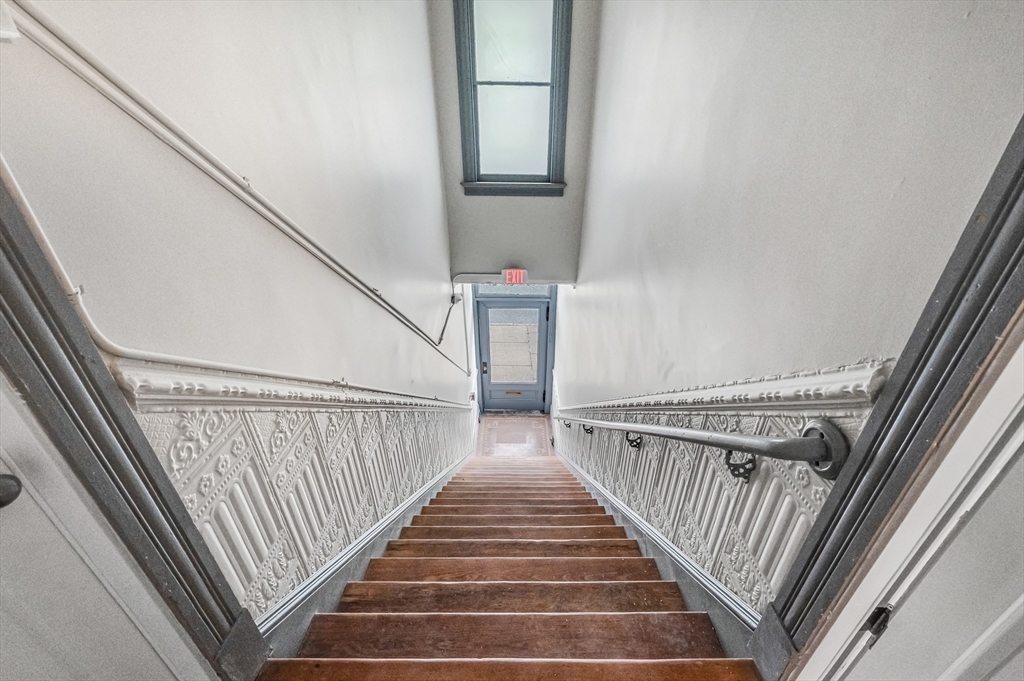 76-96 Maple Street Northampton, MA 01062 - Photo 12 of 22 a view of entryway