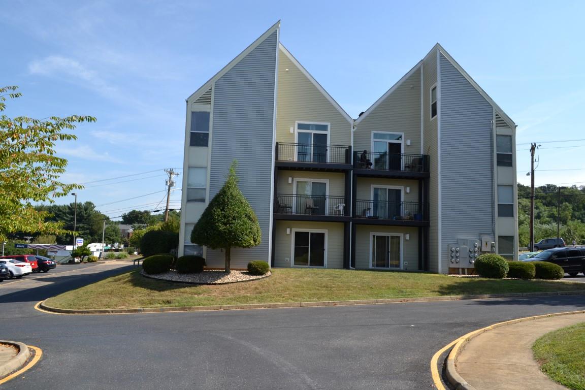1346 Hunters Road, Unit E Harrisonburg, VA 22801 - Photo 30 of 31 Gallery Image 30