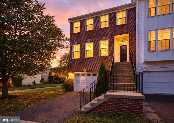 $750,000 | 6642 Patent Parish Lane, Alexandria, VA 22315