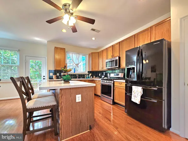 $750,000 | 6642 Patent Parish Lane, Alexandria, VA 22315