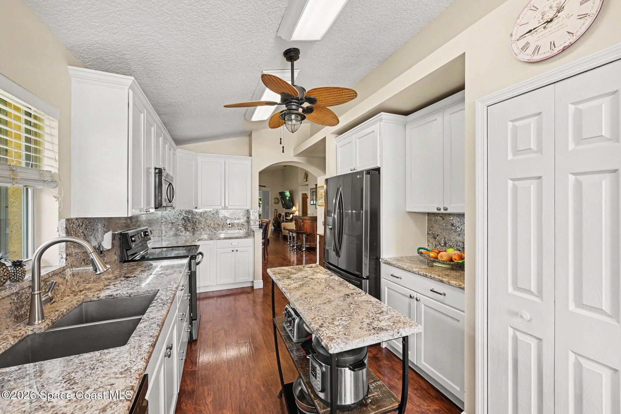 3900 St Armens Circle Melbourne, FL 32934 - Photo 10 of 21 Kitchen
