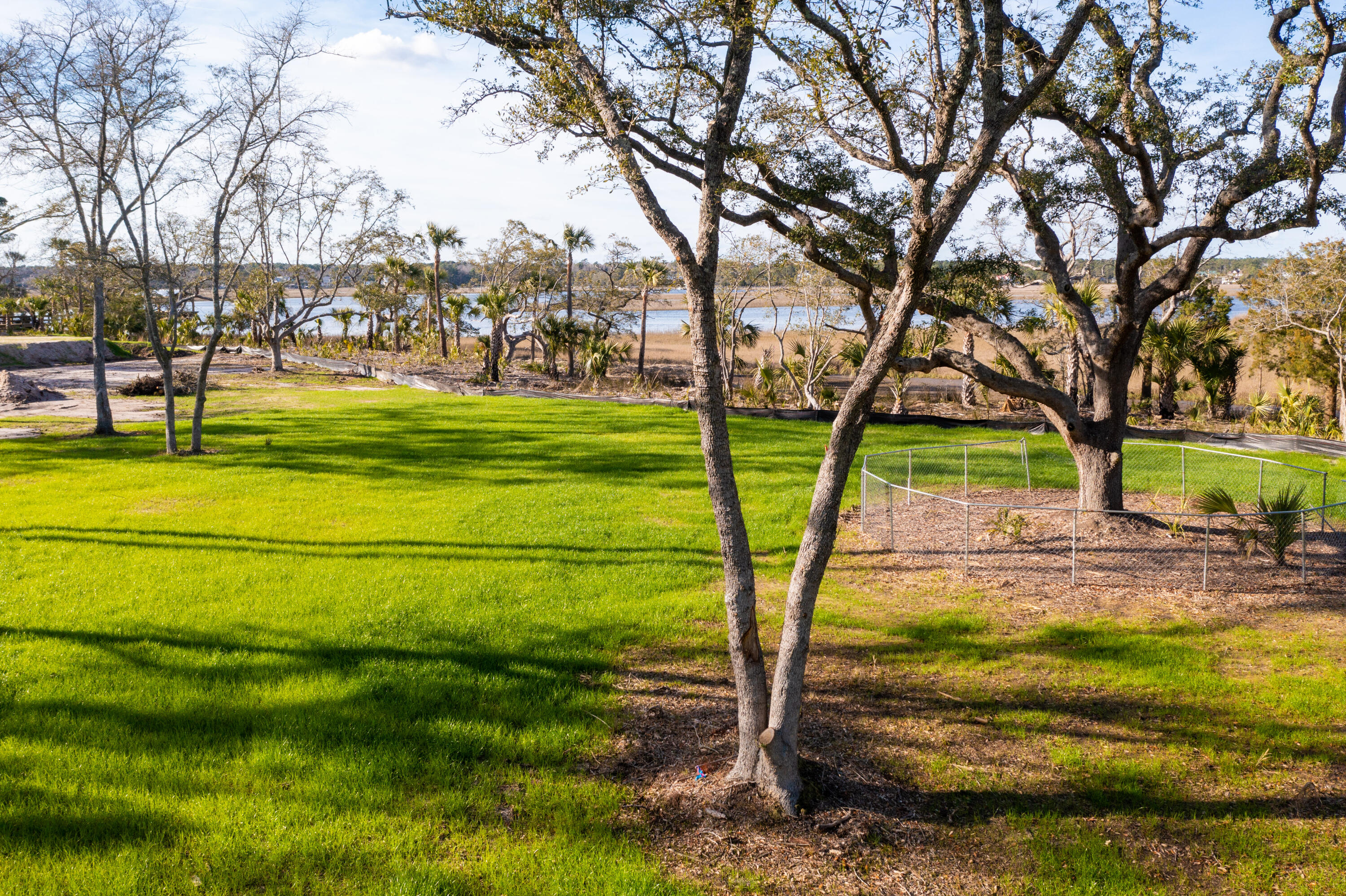 937 Fish Camp Road Charleston, SC 29492 - Photo 3 of 4 937FishCamp-KeenEyeMarketing-3