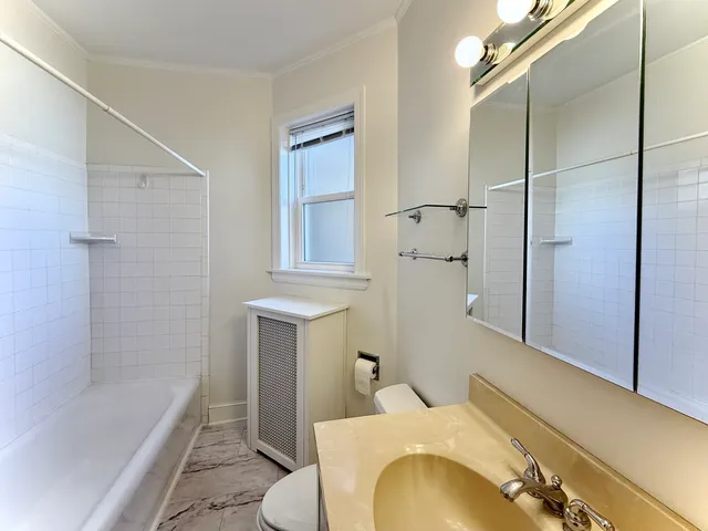 $1,795 | 5446 West Agatite Avenue, Unit 1, Chicago, IL 60630