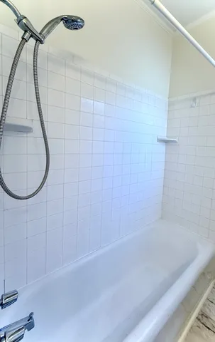 $1,795 | 5446 West Agatite Avenue, Unit 1, Chicago, IL 60630