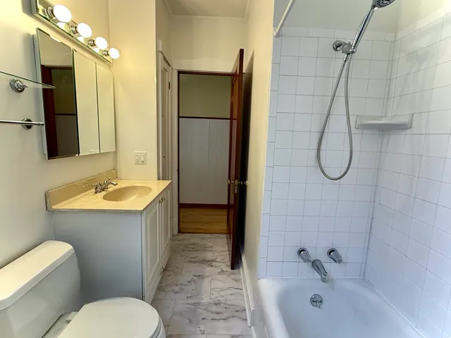 $1,795 | 5446 West Agatite Avenue, Unit 1, Chicago, IL 60630