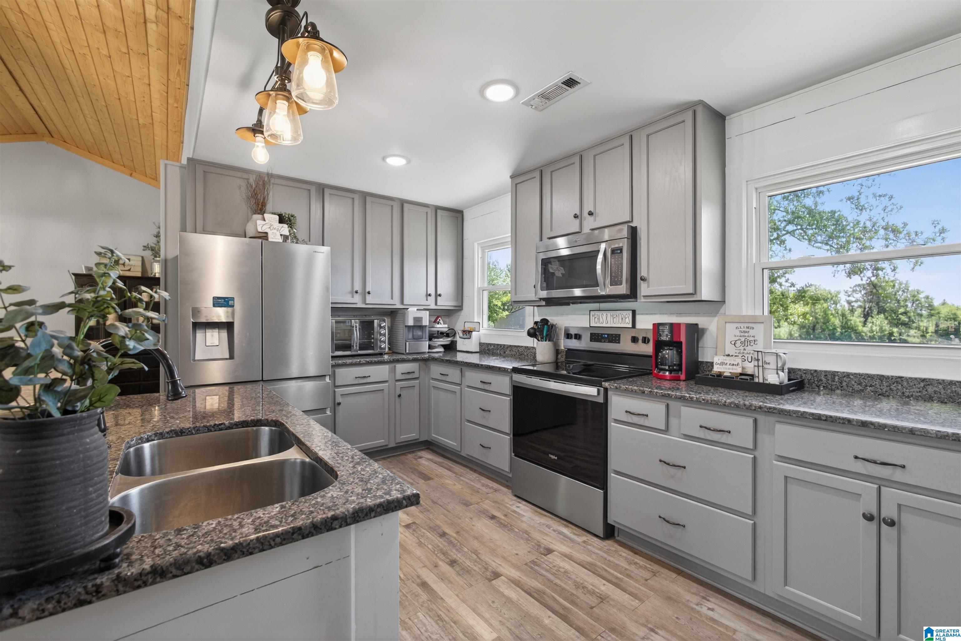 1035 Temple Road Clanton, AL 35045 - Photo 10 of 30