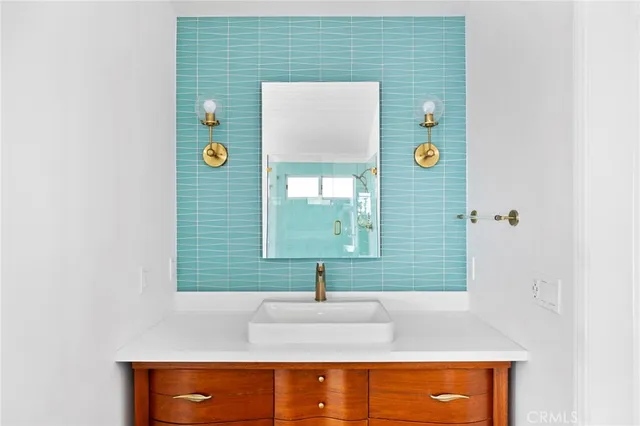 $1,549,000 | 120 Avenida Santa Inez, San Clemente, CA 92672