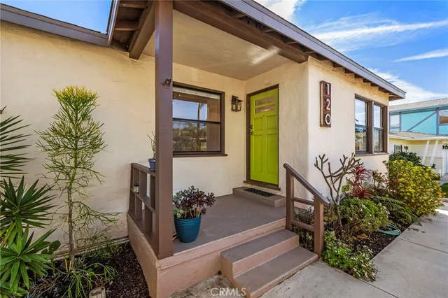 $1,549,000 | 120 Avenida Santa Inez, San Clemente, CA 92672