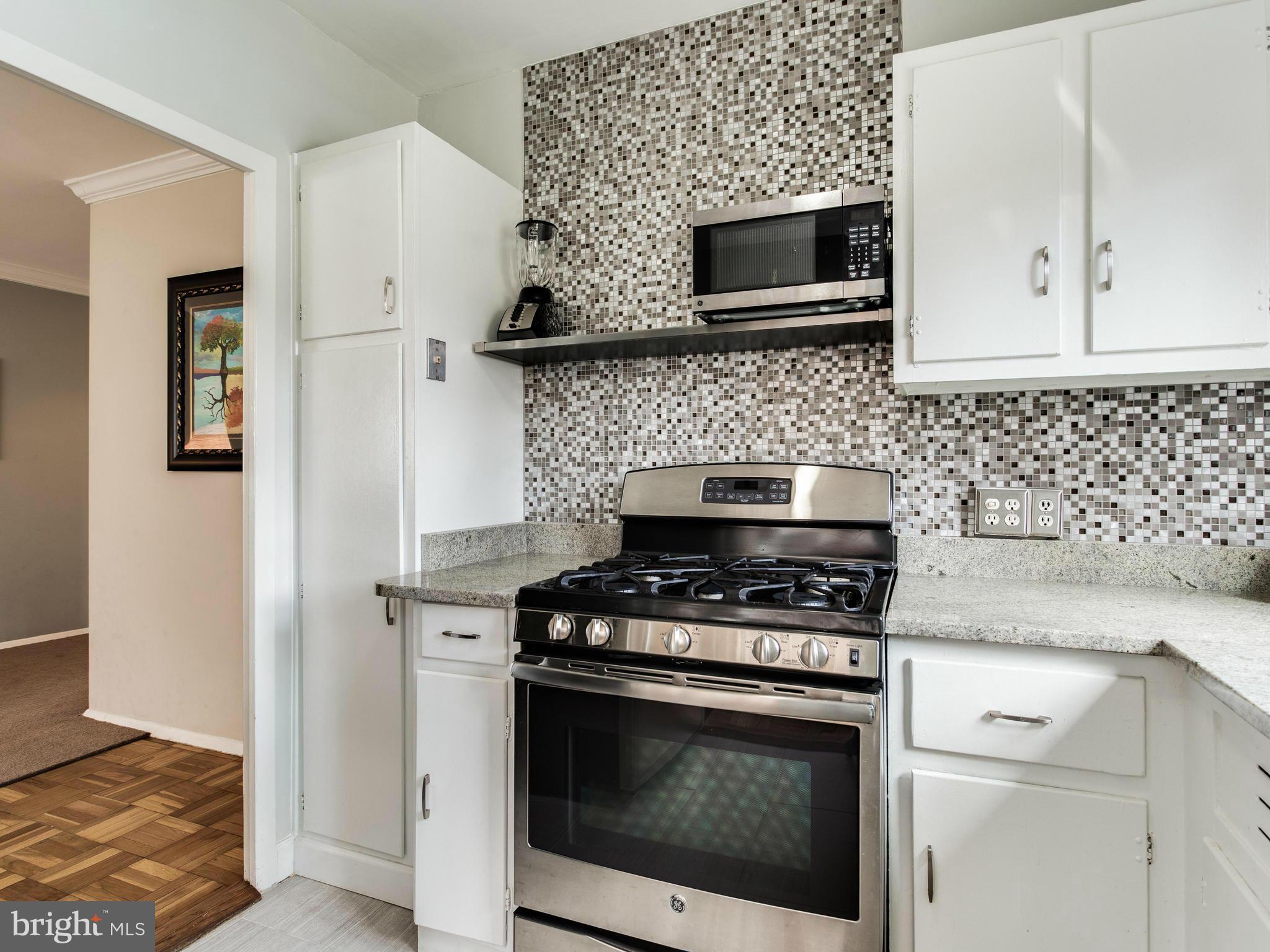 3720 Gunston Road, Unit 3720 Alexandria, VA 22302 - Photo 14 of 30 Kitchen